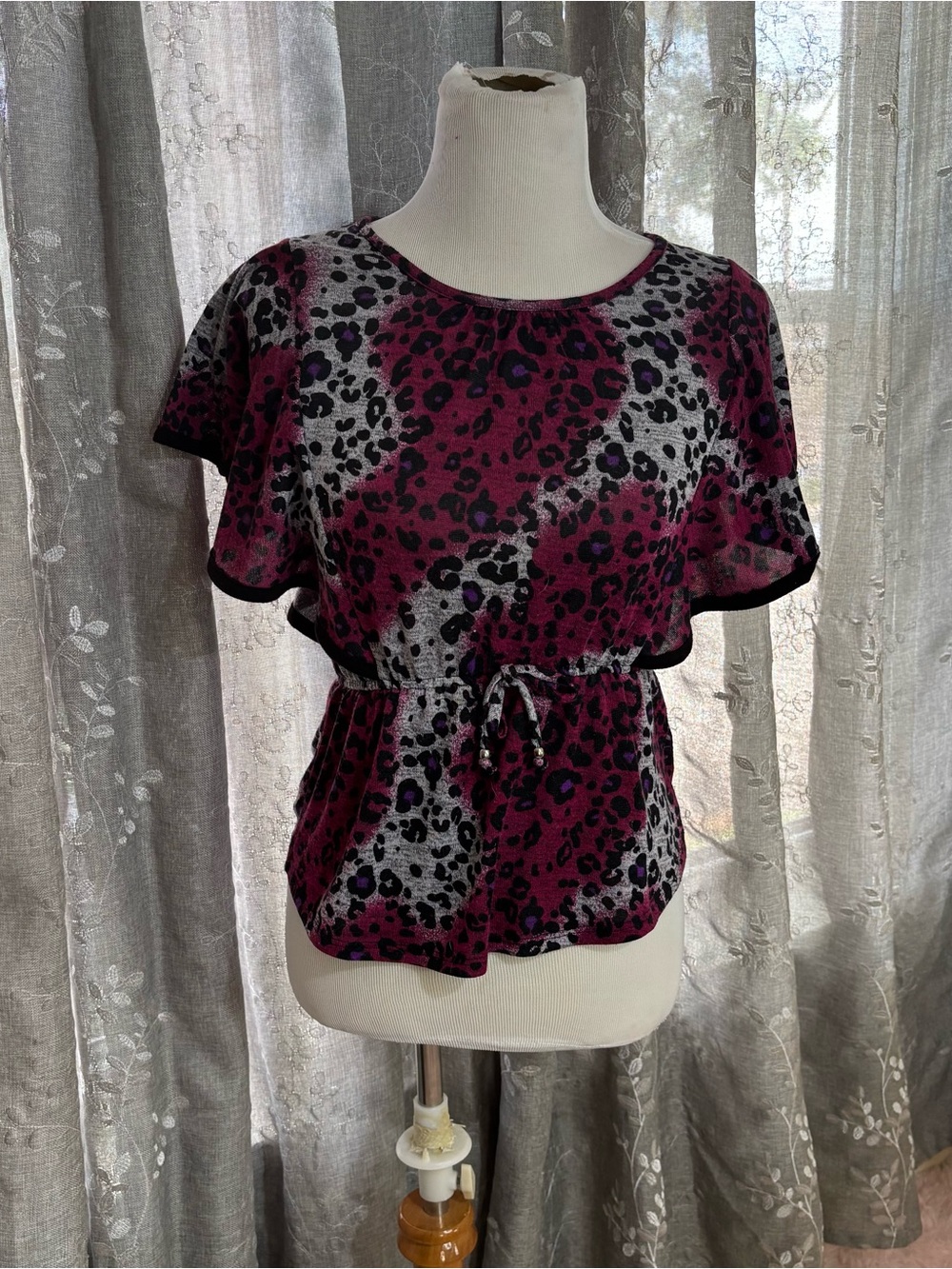 Speechless Magenta and Black Leopard Print Drawstring Waist Top